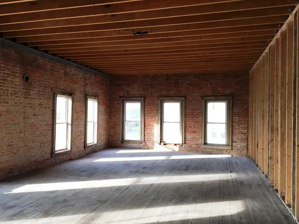 189 W. Main St. photo 3